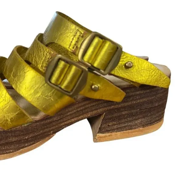 AS 98 Gold Leather Platform Block Chunky Heel Slides Slip On Sandals sz 40 9 9.5